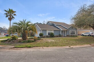 1908 Heartland Dr in Fort Walton Beach, FL - Building Photo - Building Photo