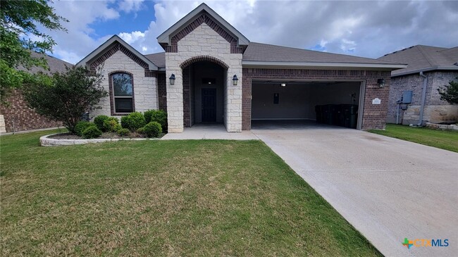 property at 822 Wyndcrest Drive