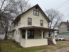306 Quarry St in Ashland, OH - Building Photo