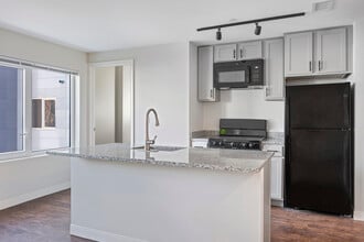 MDL Flats in Washington, DC - Foto de edificio - Building Photo