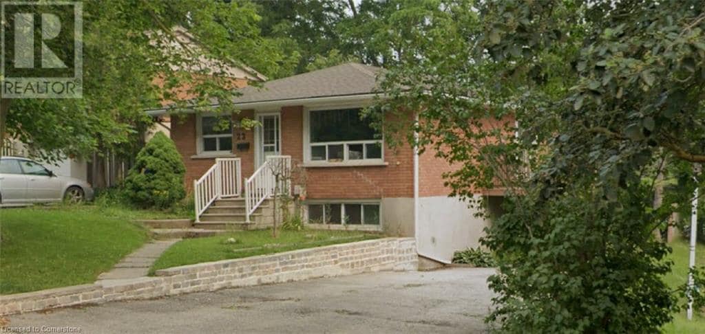22 Grant St in Cambridge, ON - Building Photo