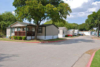 Cottonwood Grove in Plano, TX - Building Photo - Building Photo