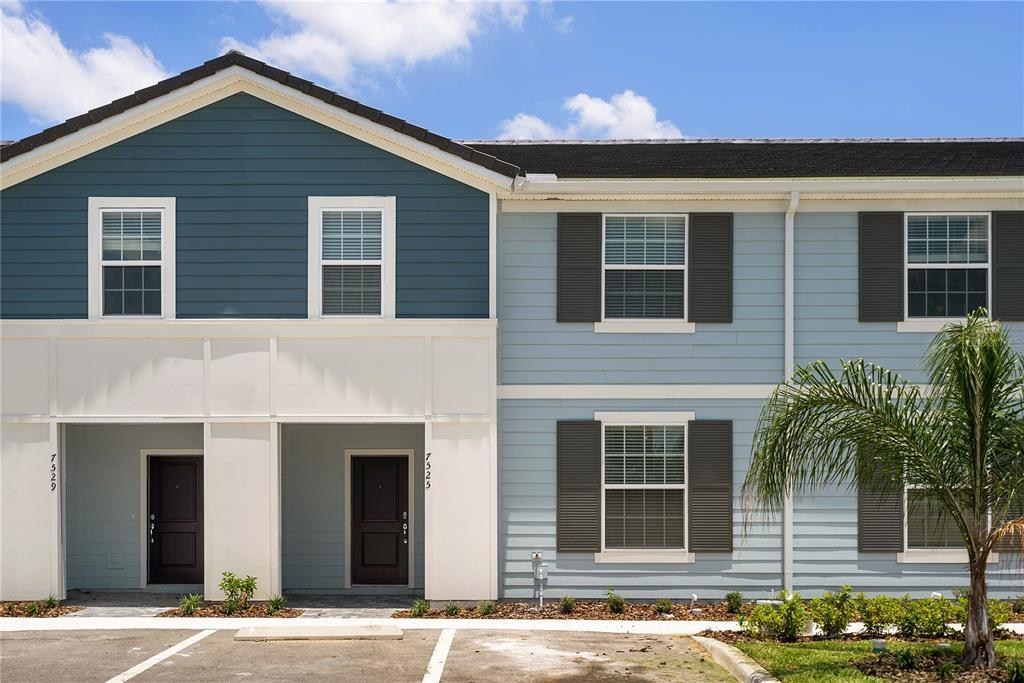 7525 Oak Spg Ln in Davenport, FL - Foto de edificio