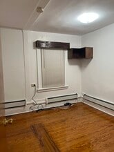 60 St Pauls Ave, Unit 3 in Jersey City, NJ - Building Photo - Building Photo