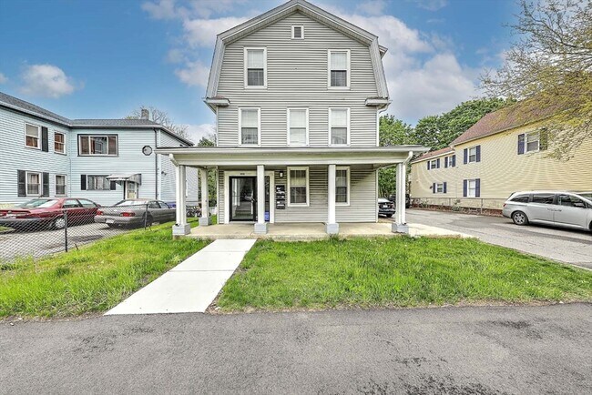 458 Weir St-Unit -5 in Taunton, MA - Building Photo - Building Photo