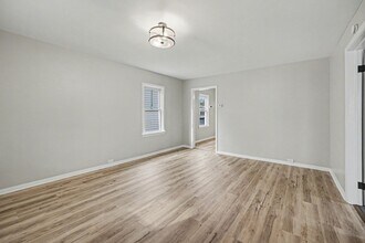 13622 Carrington Ave in Cleveland, OH - Building Photo - Building Photo