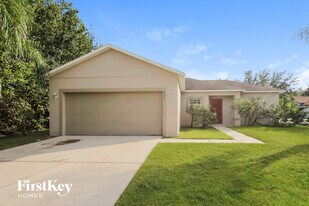 858 San Pedro Ct in Kissimmee, FL - Building Photo