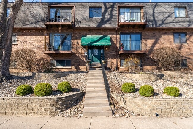 property at 2501 26th Ave Ct