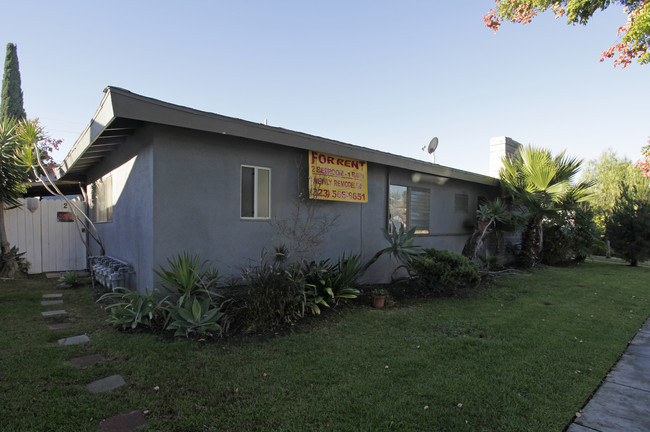 3424 Danbrook Ave in Anaheim, CA - Foto de edificio - Building Photo