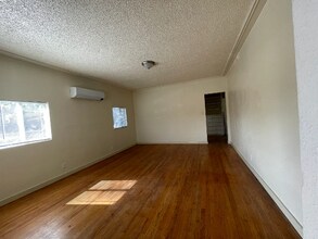 2835 Obama Blvd in Los Angeles, CA - Building Photo - Building Photo