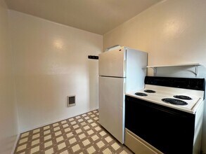 708 S 14th Ave in Yakima, WA - Building Photo - Building Photo