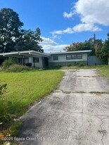 1470 Thornton Ave in Titusville, FL - Building Photo