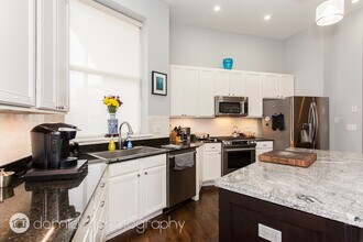 2113 W Washington Blvd in Chicago, IL - Building Photo - Building Photo