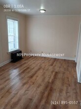 2820B W CLYBOURN St in Milwaukee, WI - Building Photo - Building Photo