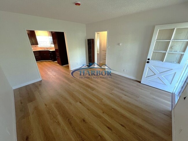 10019 S Felton Ave in Inglewood, CA - Building Photo - Building Photo