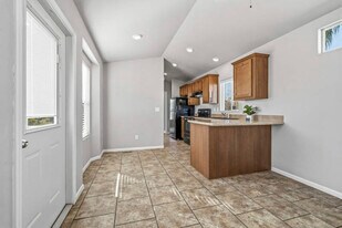 3431 N Flowing Wells Rd in Tucson, AZ - Building Photo