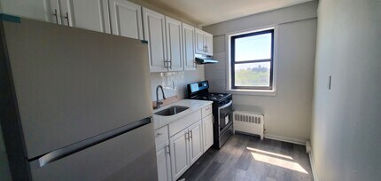 112 Washington St in East Orange, NJ - Building Photo - Building Photo