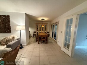 2200 NE 19th Ave in Wilton Manors, FL - Building Photo - Building Photo