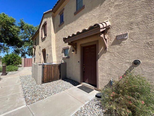 2910 E Dunbar Dr in Phoenix, AZ - Building Photo - Building Photo