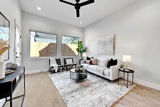 503 Thelma Dr in Austin, TX - Building Photo - Building Photo