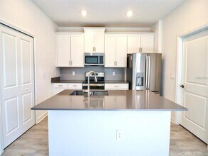 11425 Listening Dr in Orlando, FL - Building Photo - Building Photo