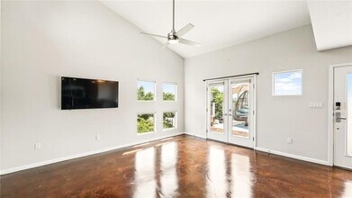 41 Waller St in Austin, TX - Foto de edificio - Building Photo