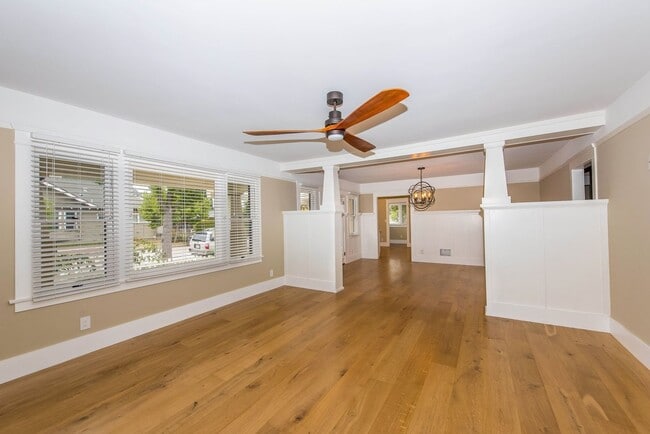 306 N Shaffer St in Orange, CA - Building Photo - Building Photo