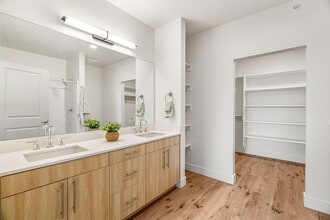Current Apartments in Murray, UT - Foto de edificio - Building Photo