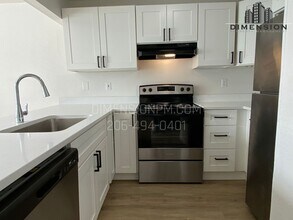 703 Myrtine St, Unit D in Enumclaw, WA - Building Photo - Building Photo