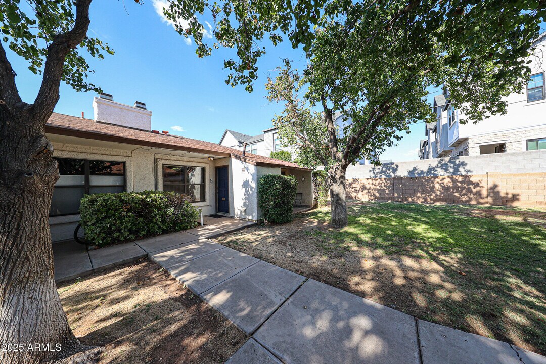 3135 N 38th St in Phoenix, AZ - Building Photo