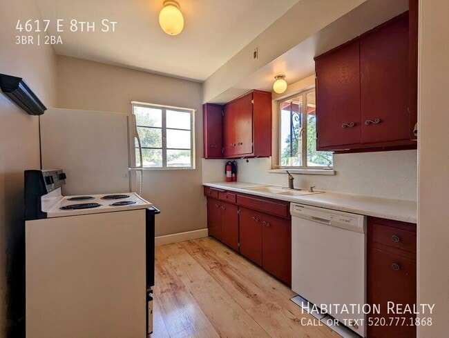 property at 4617 E 8th St