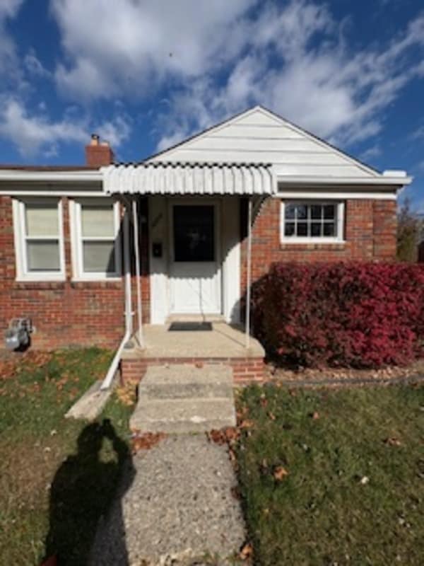 18779 Roscommon St in Harper Woods, MI - Building Photo - Building Photo