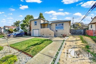 2420 Alameda St in Vallejo, CA - Foto de edificio - Building Photo