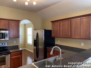 9610 Sun Ml in San Antonio, TX - Building Photo - Building Photo