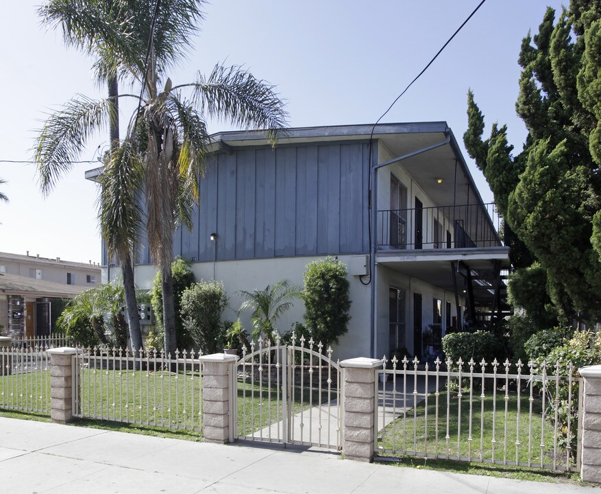 119 S Pritchard Ave in Fullerton, CA - Foto de edificio