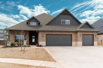 3217 Pinnacle Peak Dr in Yukon, OK - Building Photo - Building Photo