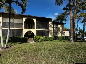 441 Pine Glen Ln in Greenacres, FL - Building Photo - Building Photo