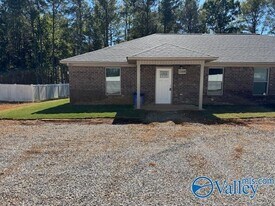 23410 Miss Leslie Wy in Athens, AL - Building Photo