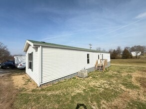 147 W Henry Ln in Ozark, MO - Building Photo - Building Photo