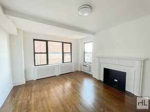 5 AVENUE in New York, NY - Building Photo - Building Photo