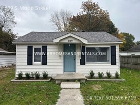 809 S Wood St in Stuttgart, AR - Building Photo