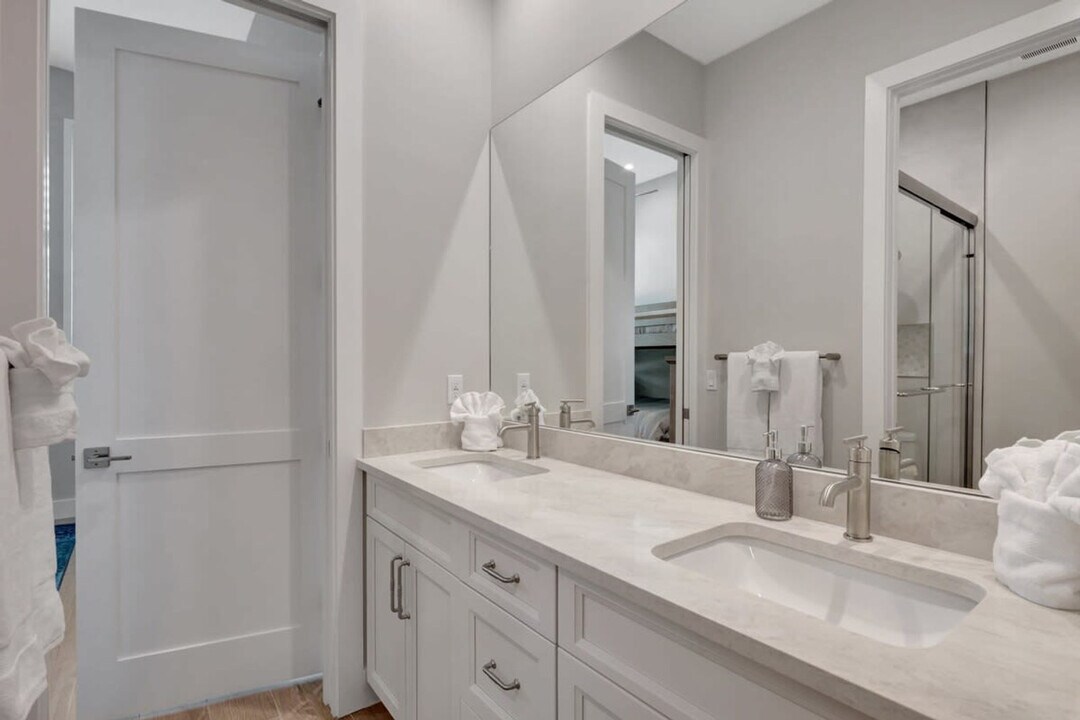 846 95th Ave N in Naples, FL - Building Photo