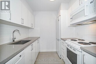 33 Isabella St in Toronto, ON - Building Photo - Building Photo