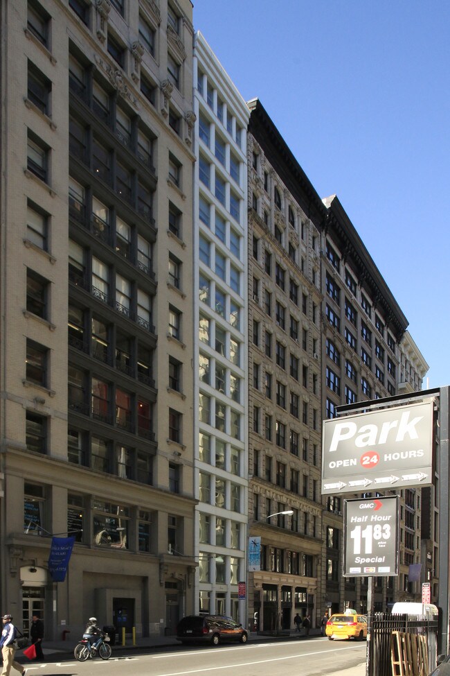 16 W 21st St in New York, NY - Foto de edificio - Building Photo