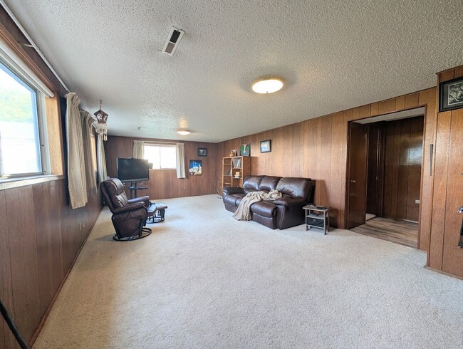527 Linden Dr in Lewiston, ID - Building Photo - Building Photo