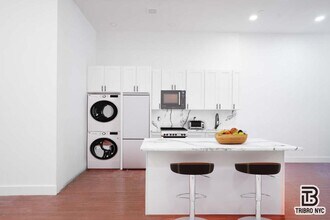 217 S 4th St in Brooklyn, NY - Building Photo - Building Photo