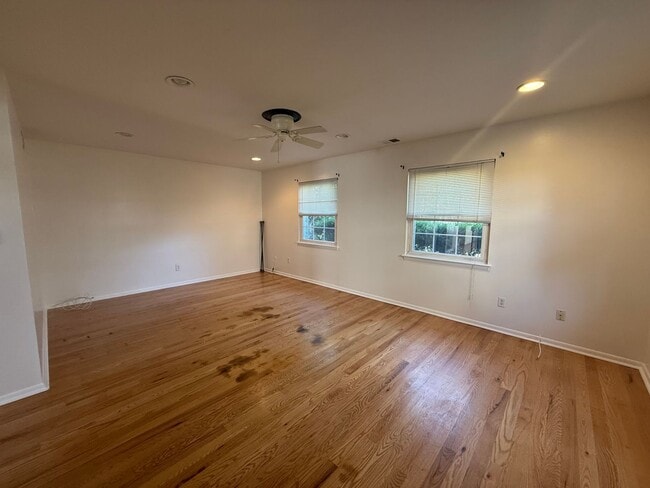 706 Cambridge Dr in Virginia Beach, VA - Building Photo - Building Photo