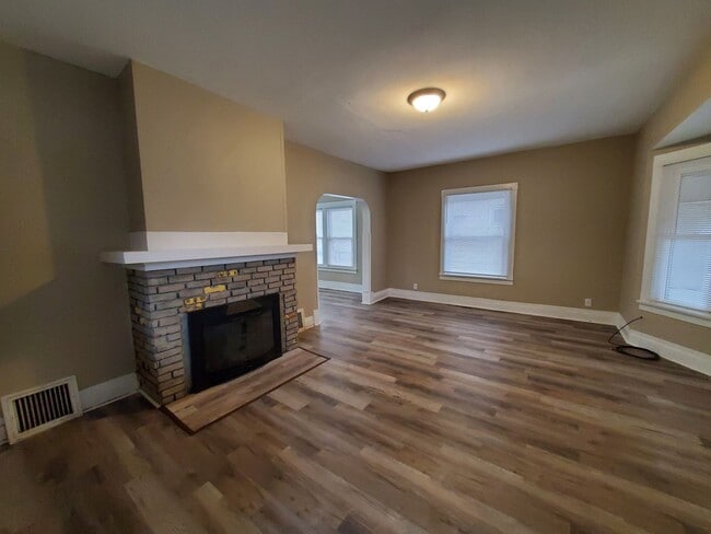 506 Denver St in Waterloo, IA - Building Photo - Building Photo