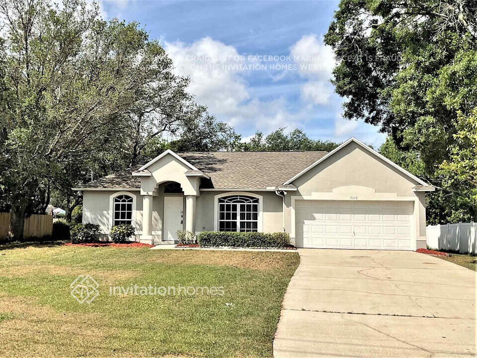 7110 Briggs Ave in Cocoa, FL - Foto de edificio