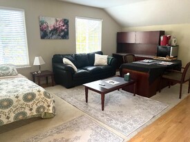 1011 Mesquite Dr in Davis, CA - Building Photo